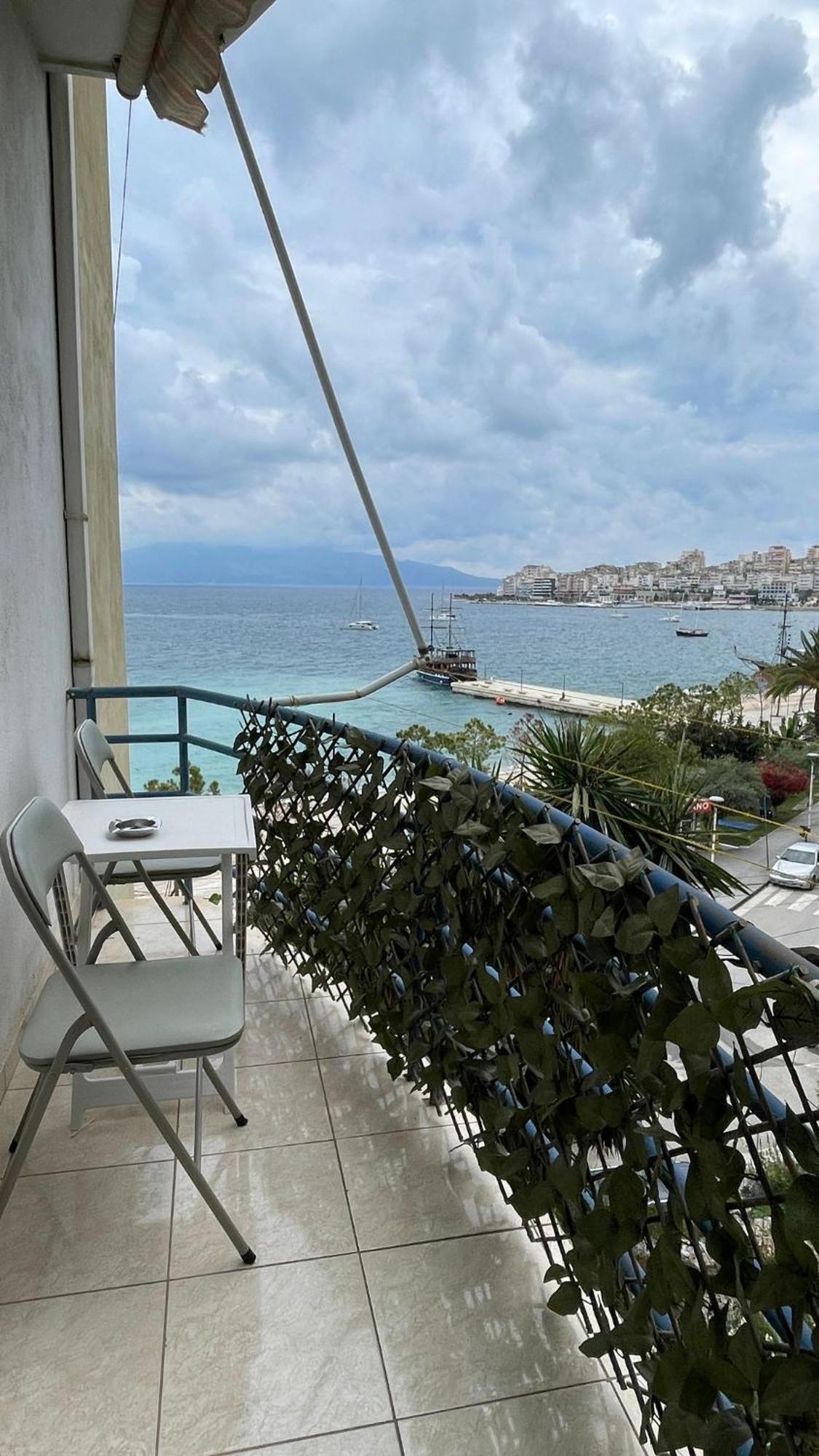 Sea Breeze Apartment ซารานเดอ ภายนอก รูปภาพ
