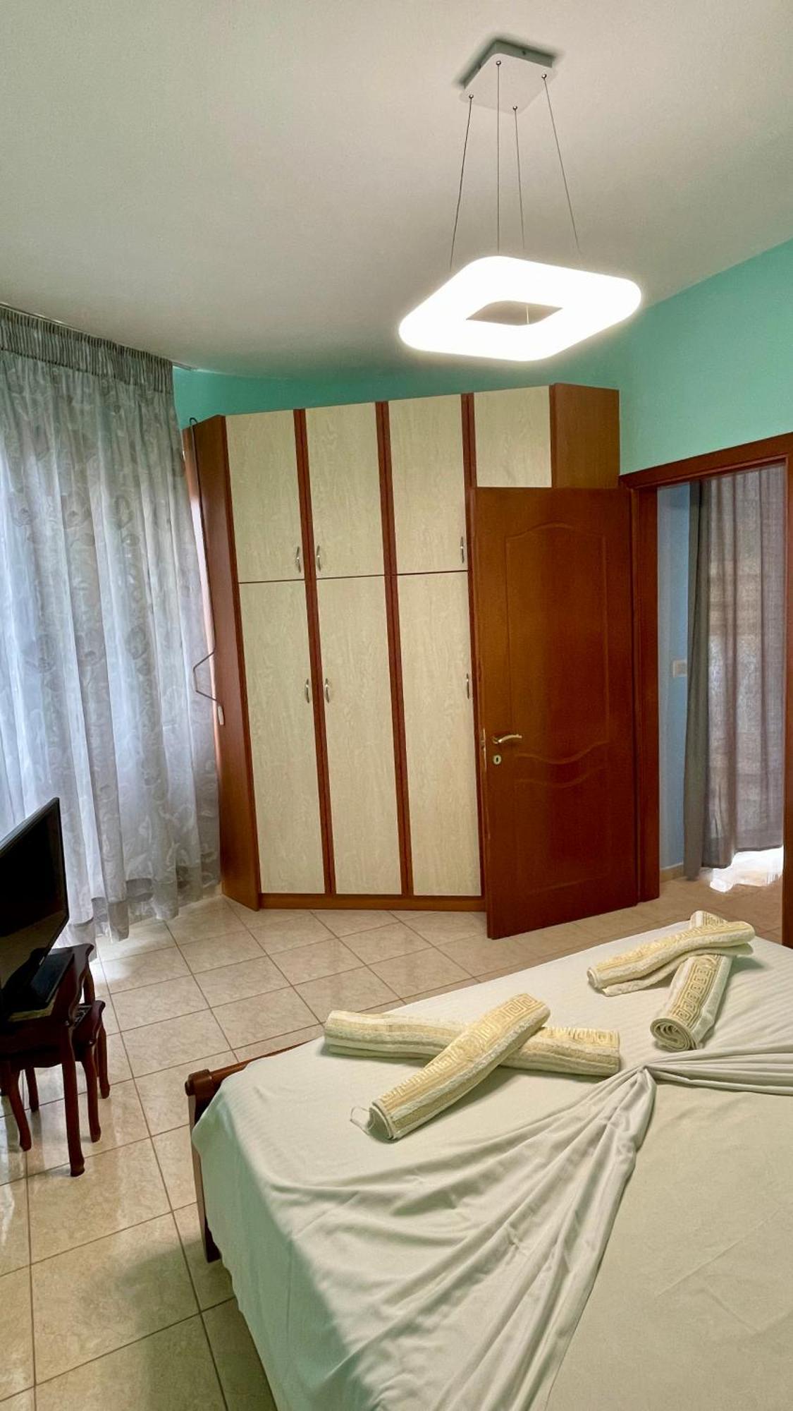 Sea Breeze Apartment ซารานเดอ ภายนอก รูปภาพ