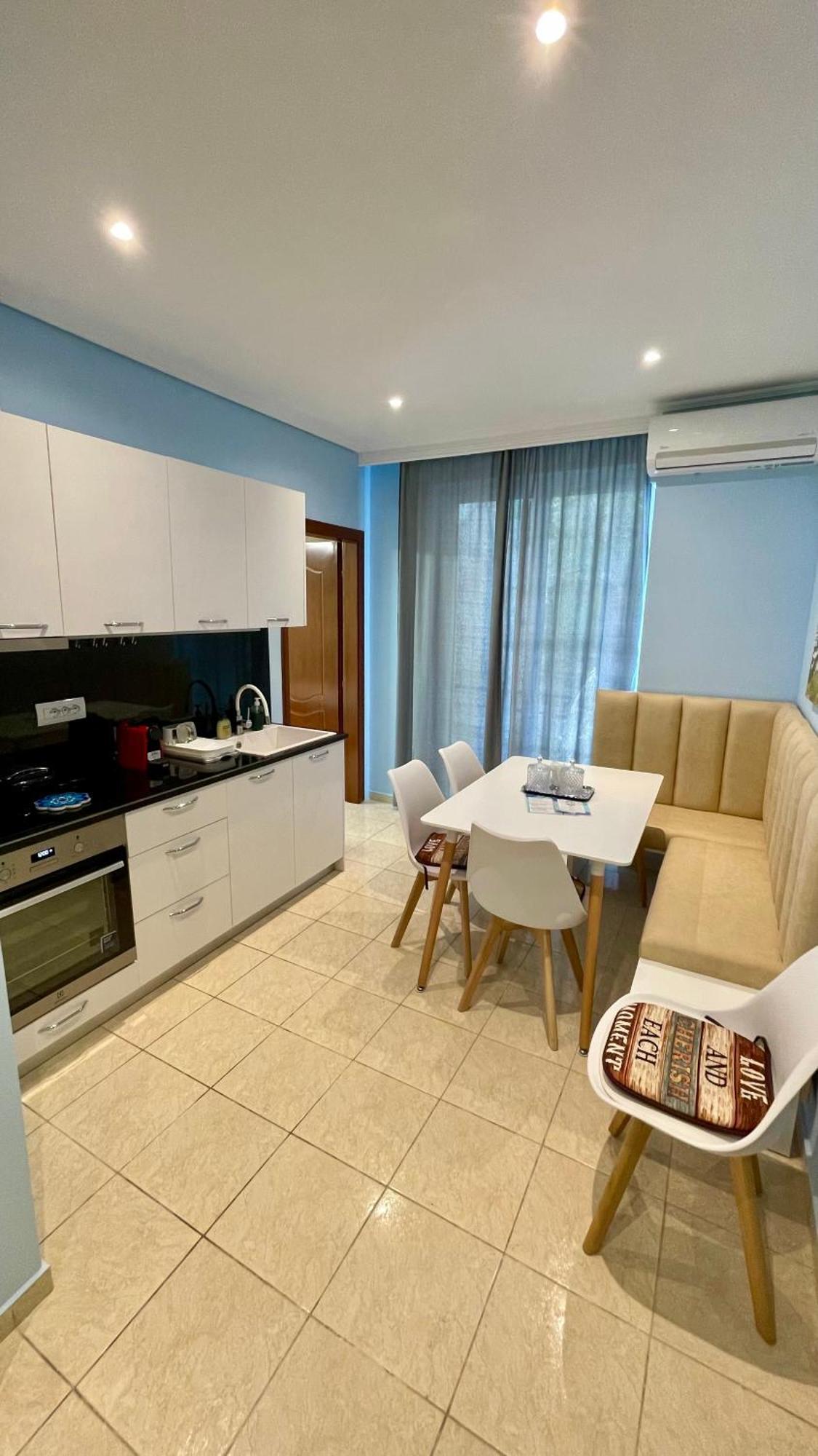 Sea Breeze Apartment ซารานเดอ ภายนอก รูปภาพ