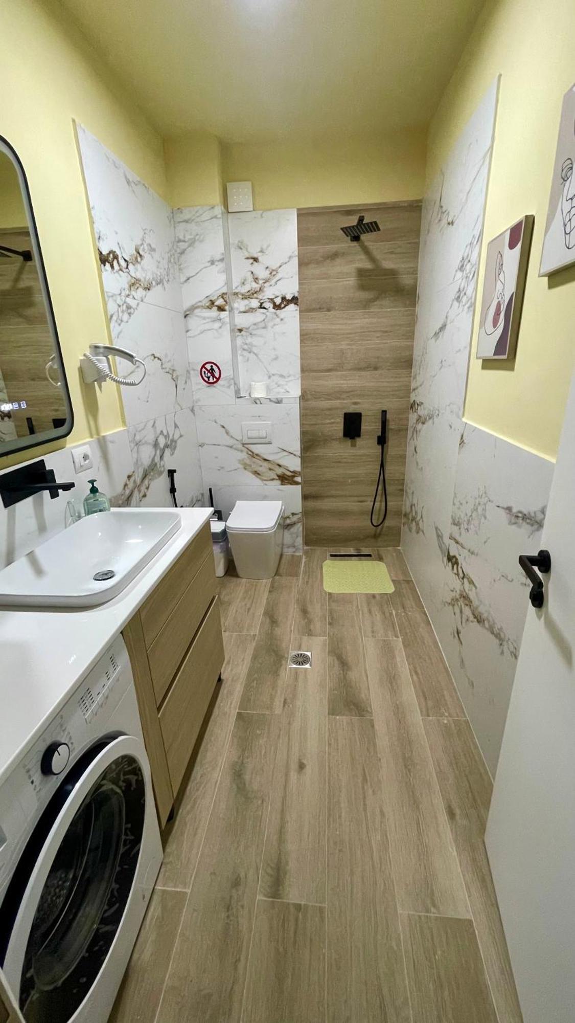 Sea Breeze Apartment ซารานเดอ ภายนอก รูปภาพ